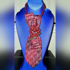 👔IT'S A SALE!! DEBONAIR COUTURE TIE NECKLACE👔